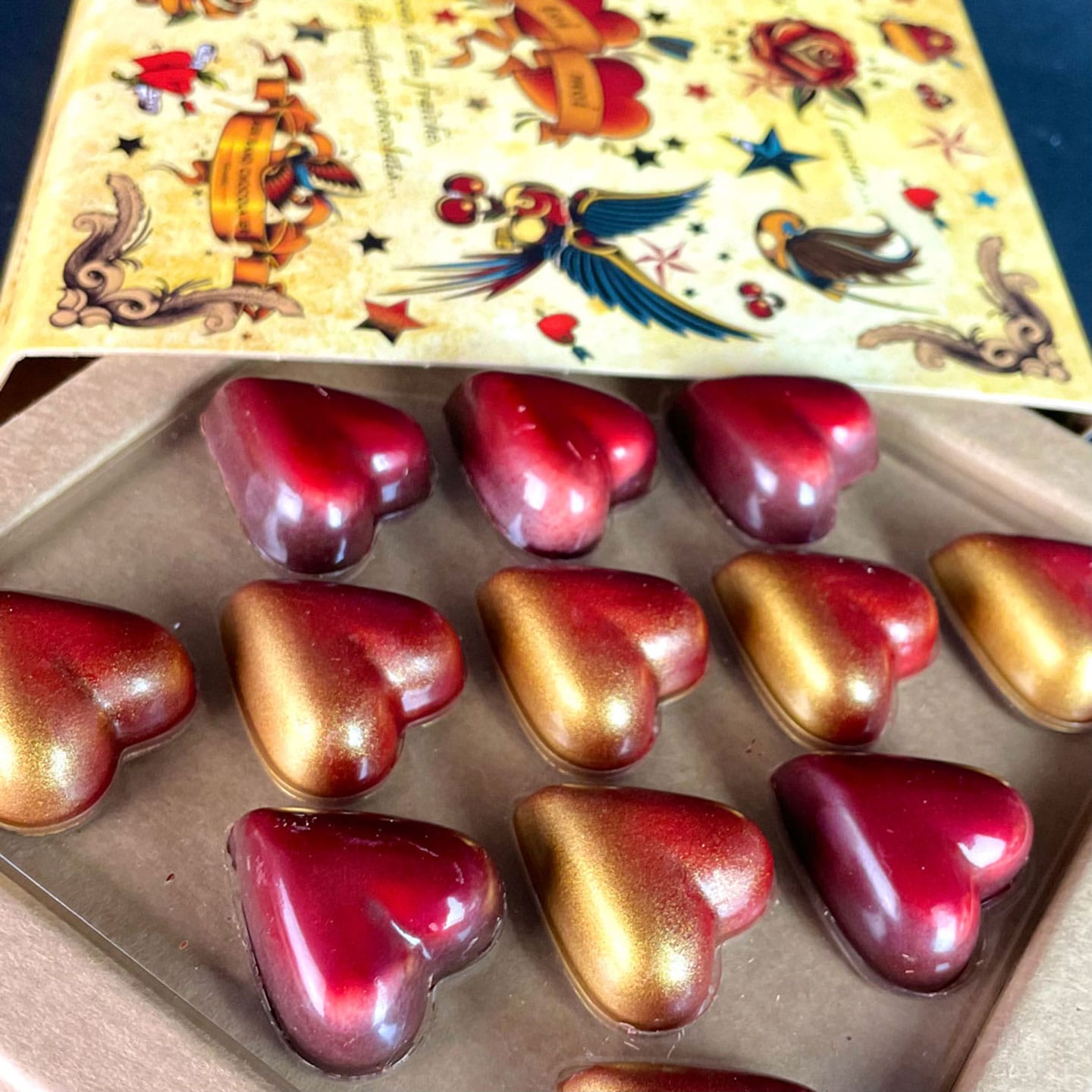 Praliné Maïs & Ganache Fraise St Valentin 2024 250g - 13 pièce Coeur Tattoo