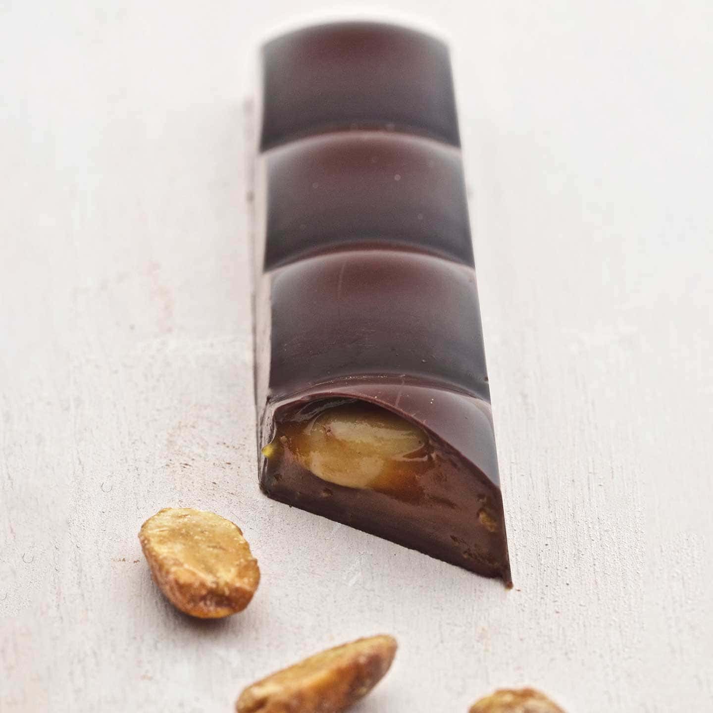 Chocolat Noir Caramel et Gianduja Cacahuète Noisette 35g Barre Façon Snickers