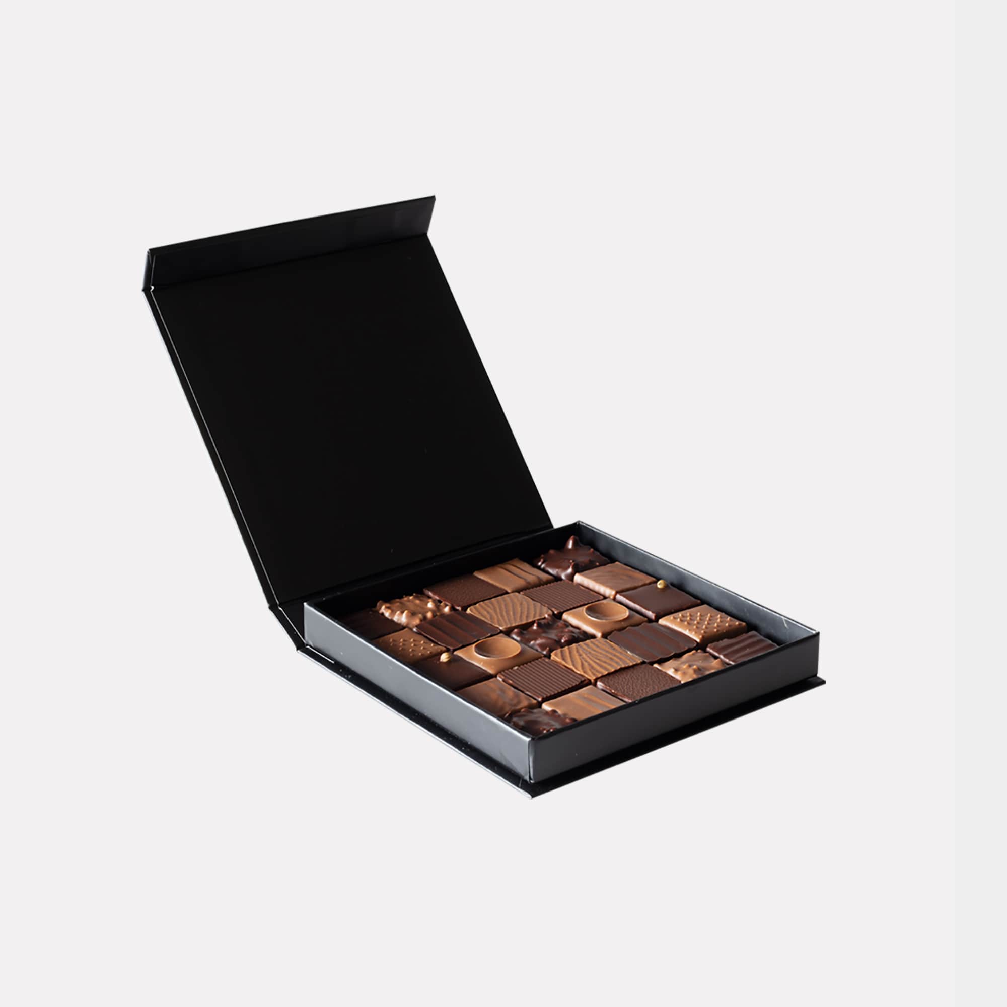 Assortiment Chocolats Pralinés Noir et Lait 140g - 25 pièces