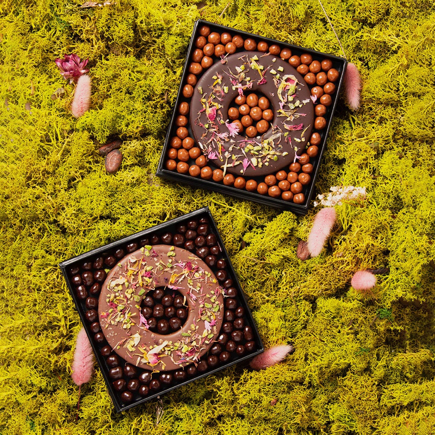Couronne Chocolat Noir et Gourmandises Lait Fête des Mères 1100g