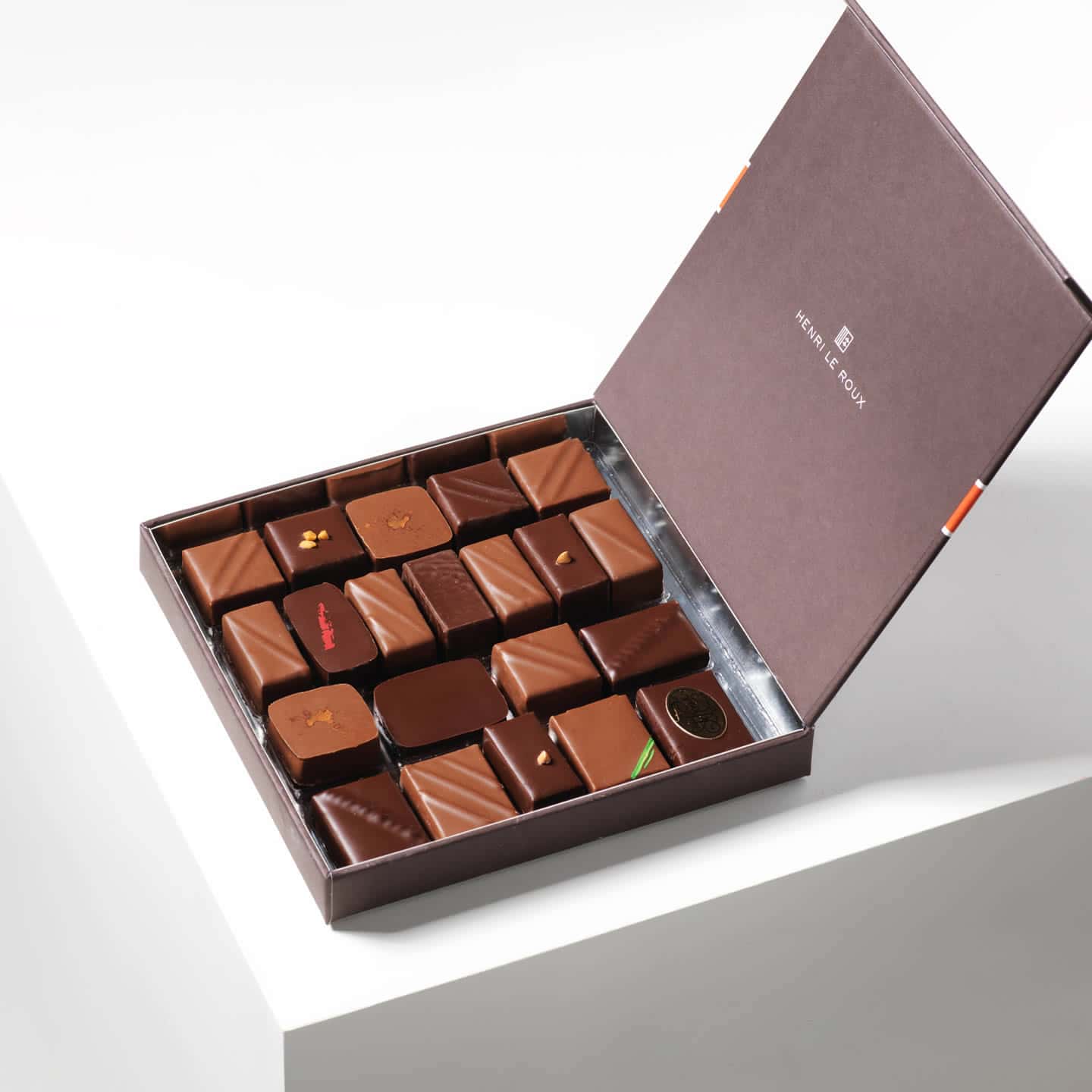Assortiment Chocolats Noir et Lait 155g - 23 pièces