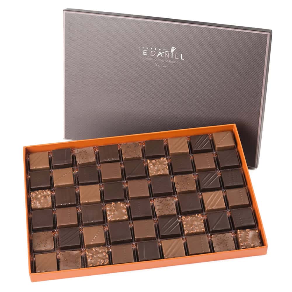 Assortiment Chocolats Pralinés Noir et Lait 540g - 54 pièces