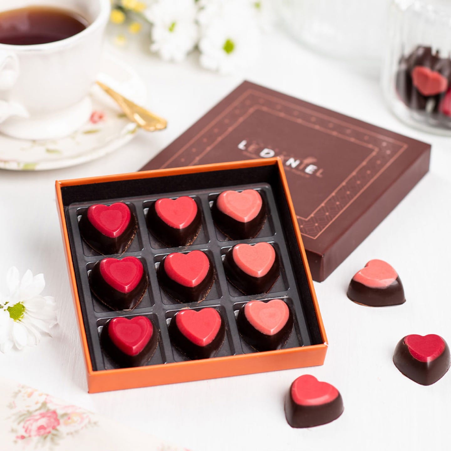 Assortiment Chocolats Noir et Lait Fête de Mères 120g 9 coeurs