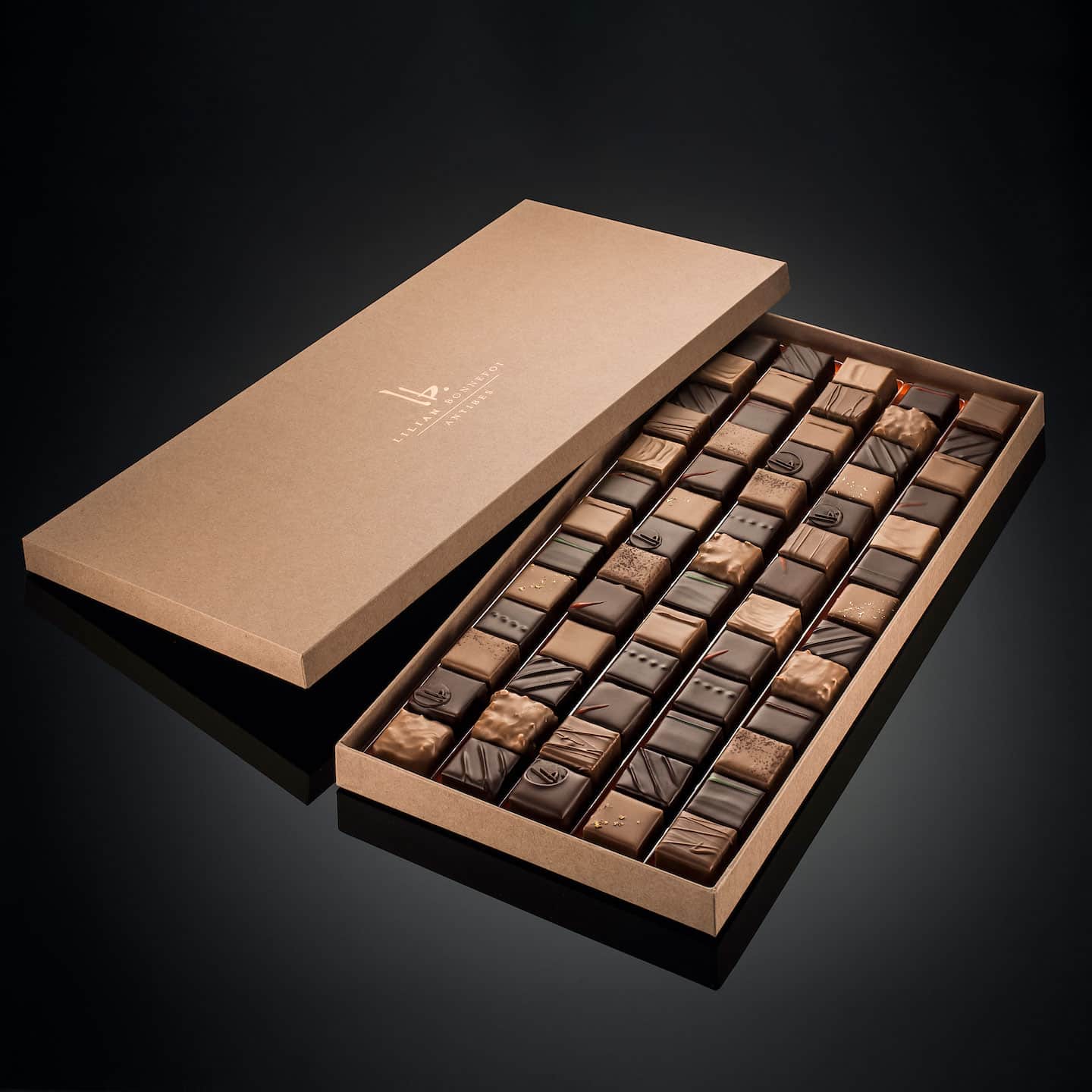 Assortiment Chocolats Noir et Lait 520g - 65 pièces