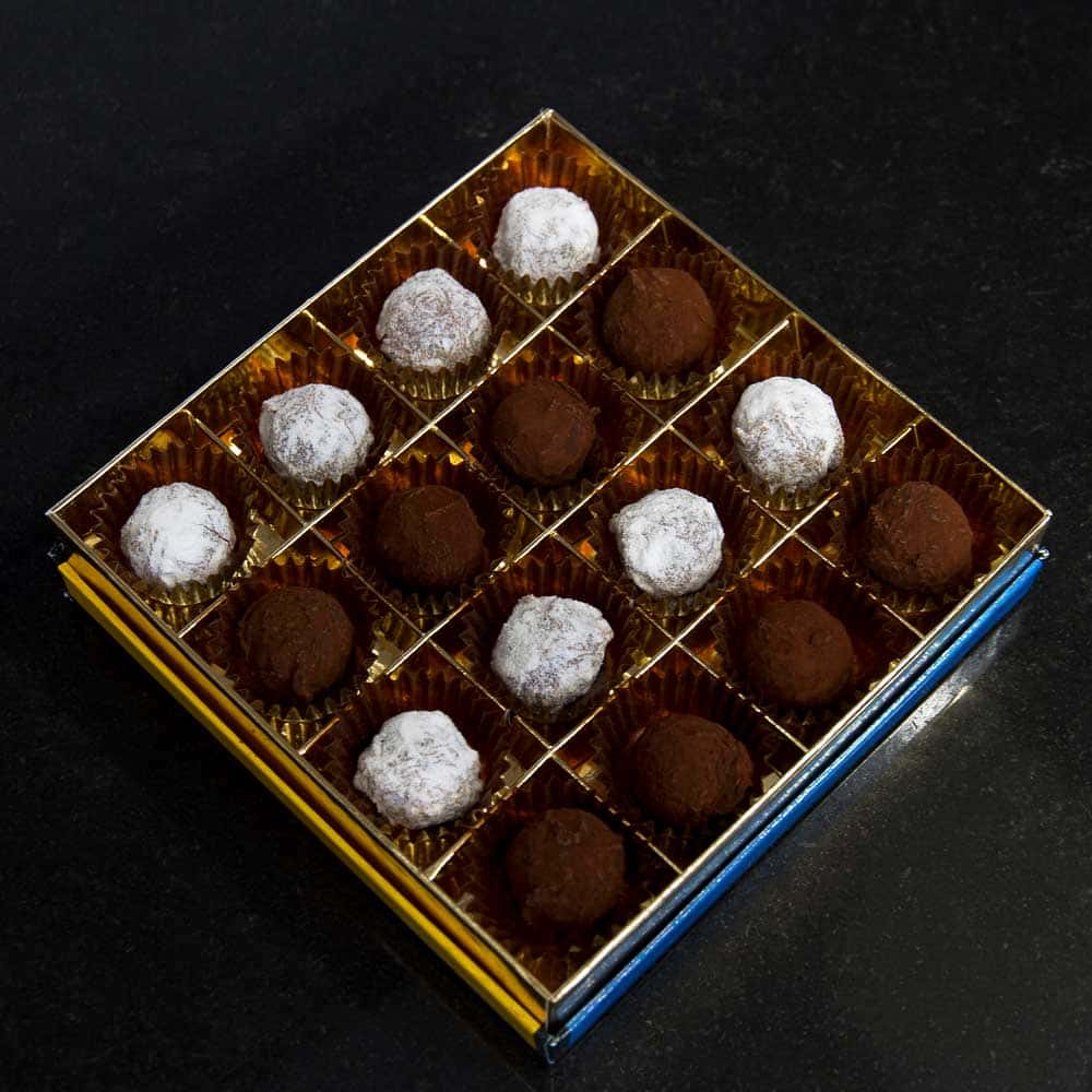 Truffes Chocolat Noir Fête 165g - 16 pièces
