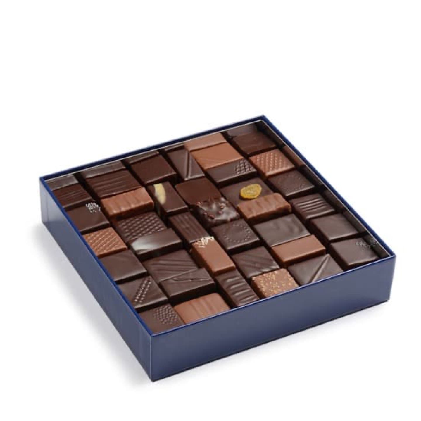 Assortiment Chocolats Noir et Lait 640g - 68 pièces