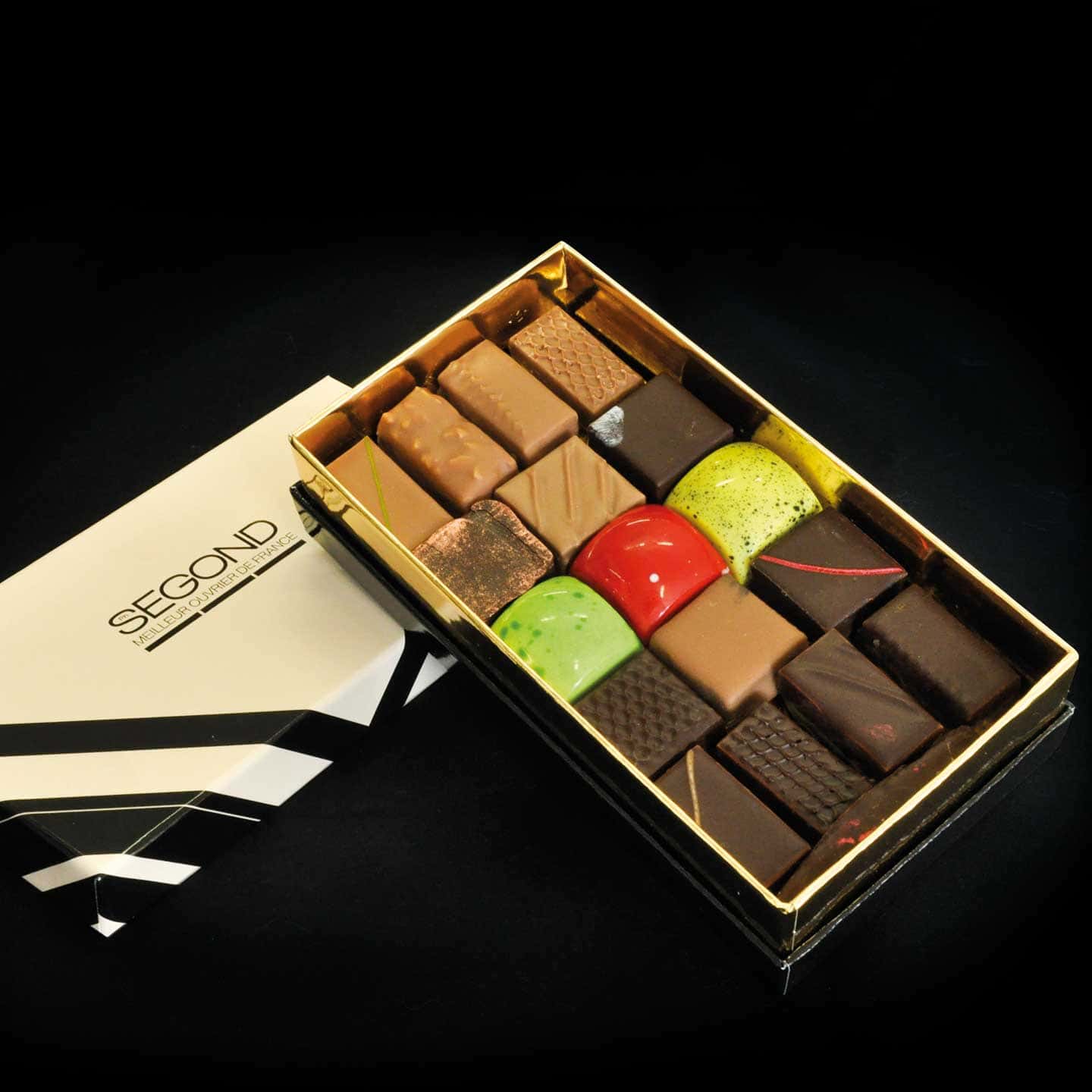 Assortiment Chocolats Noir et Lait 240g