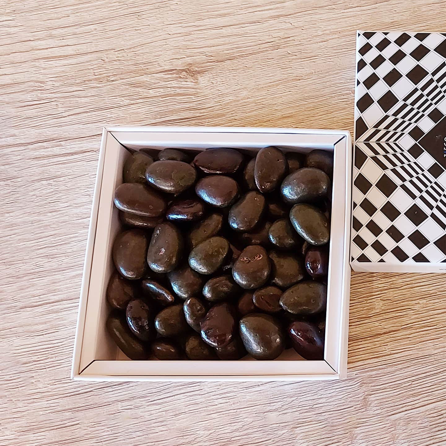 Amandes enrobées Chocolat Noir 200g