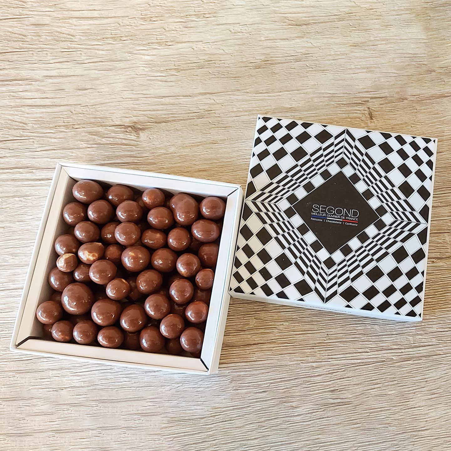 Noisettes enrobées Chocolat Lait 150g