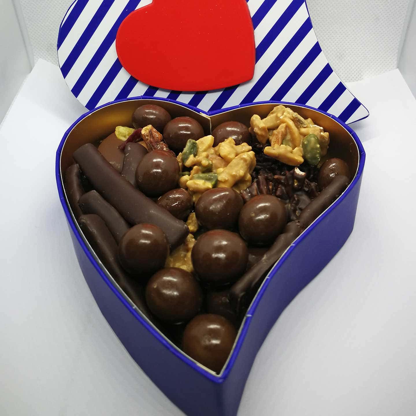 Assortiment Chocolats Noir et Lait Saint Valentin 130g