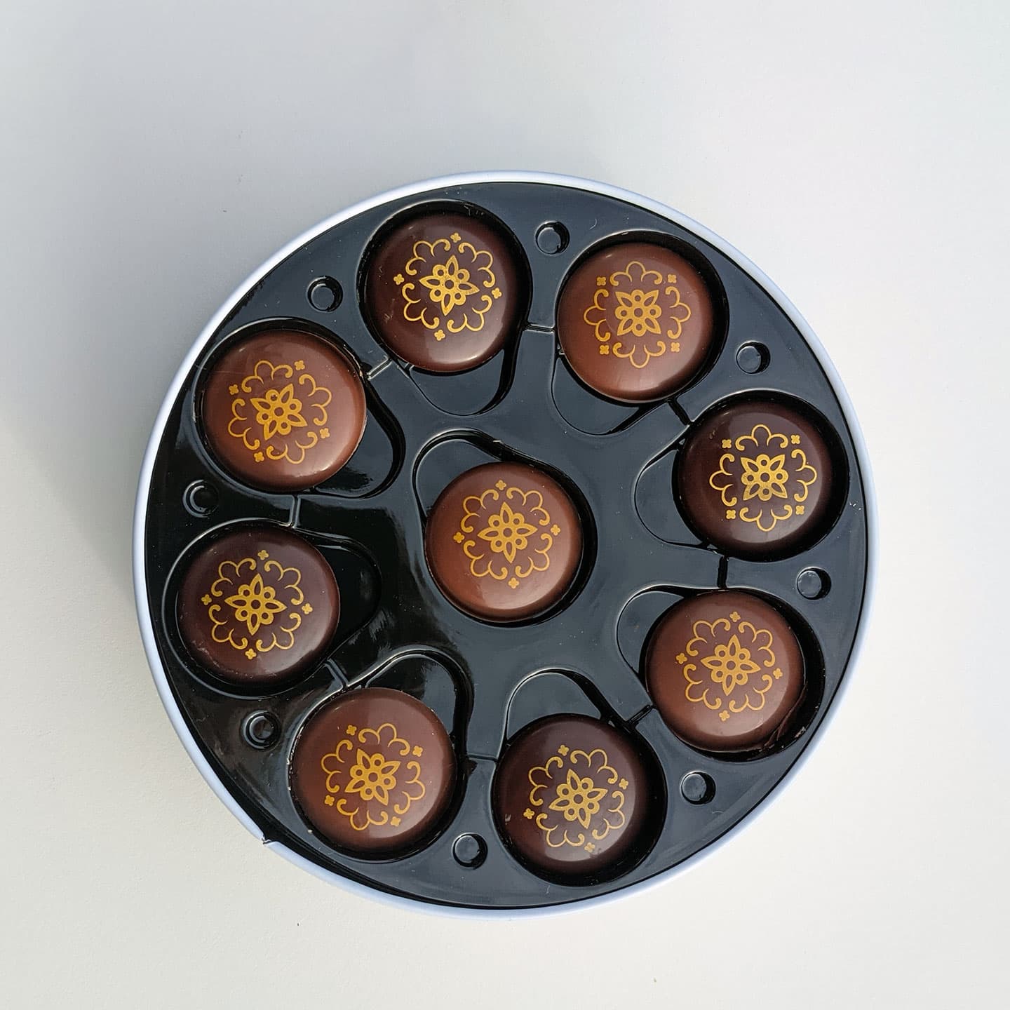 Palets Chocolat Noir et Lait Caramel Beurre de Bresse 230g - 45 pièces Emaux Bressans