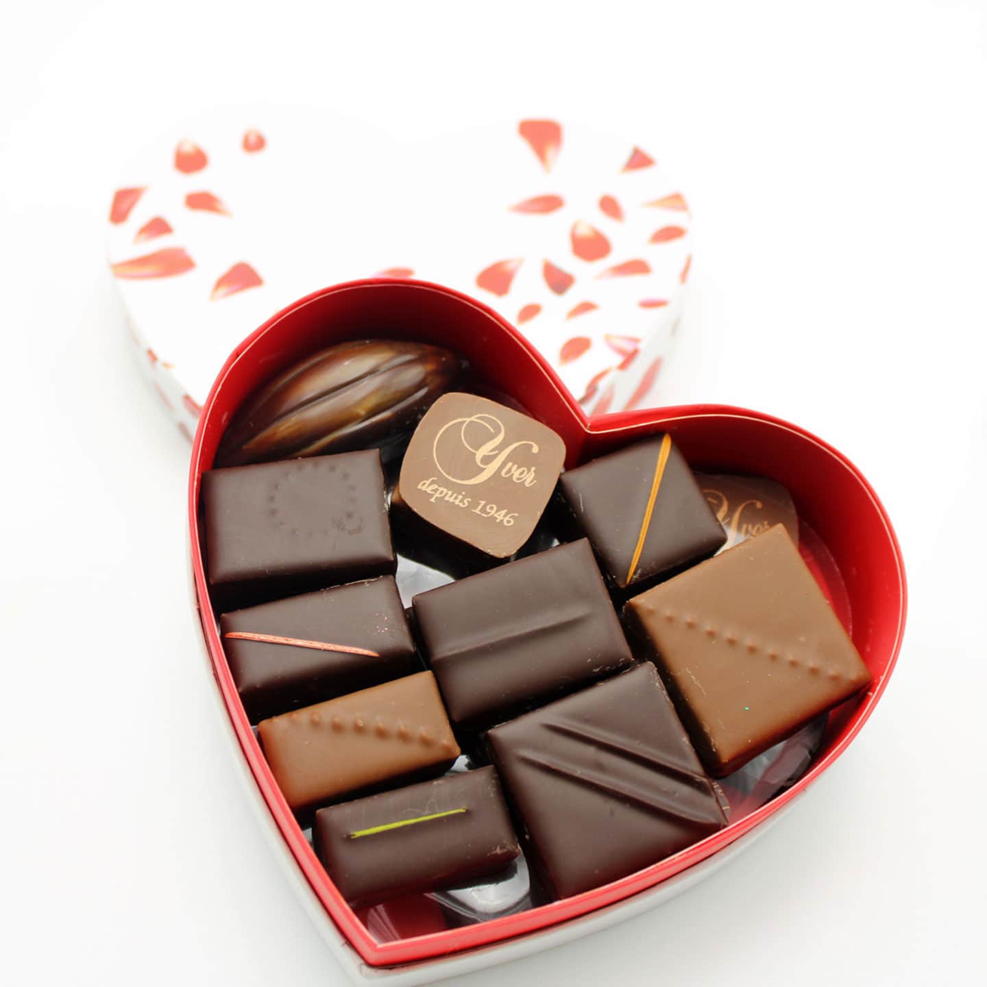 Coeur garni de Pralinés Saint Valentin 175g - 25 pièces