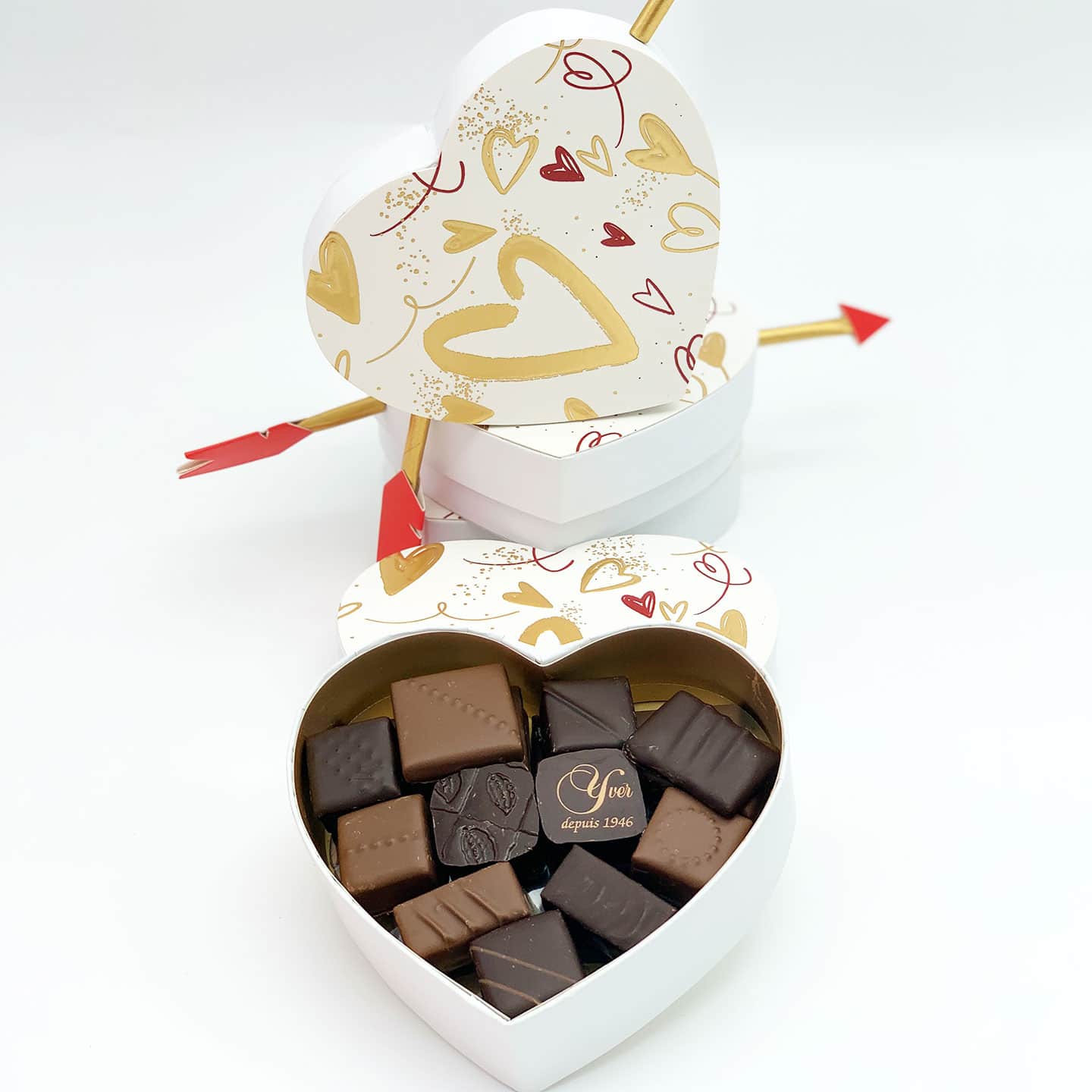 Coeur garni bonbons de Chocolat Saint Valentin 175g Blanc