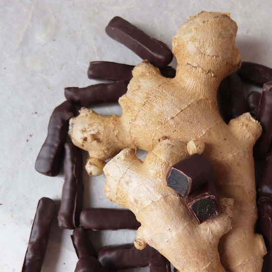 Kandierte Ingwer ummantelt mit Dunkelschokolade 160g Kandierte Ingwer ummantelt mit Dunkelschokolade 160g