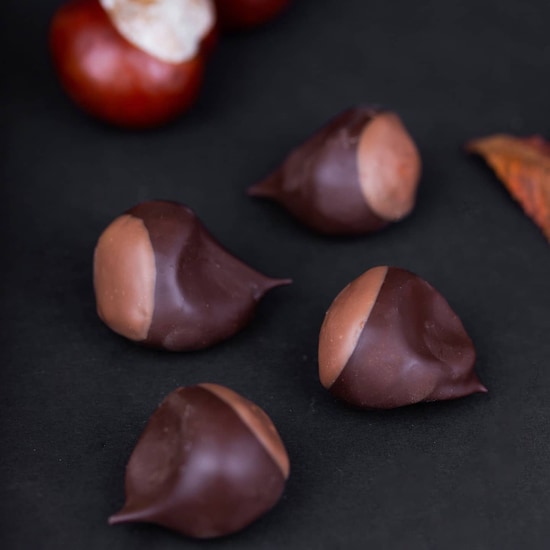 Bouchée Dunkel & Milchschokolade Kastanien 2 Bissen Bouchée Dunkel & Milchschokolade Kastanien 2 Bissen