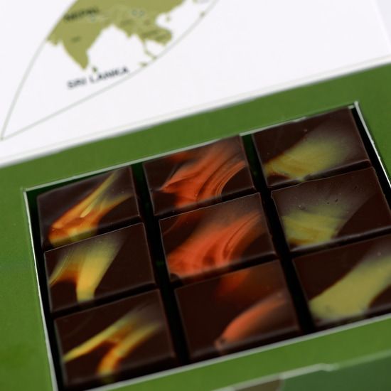 Assortiment Chocolats Noir Ganaches Thés d'Asie 18 Chocolats Assortiment Chocolats Noir Ganaches Thés d'Asie 18 Chocolats