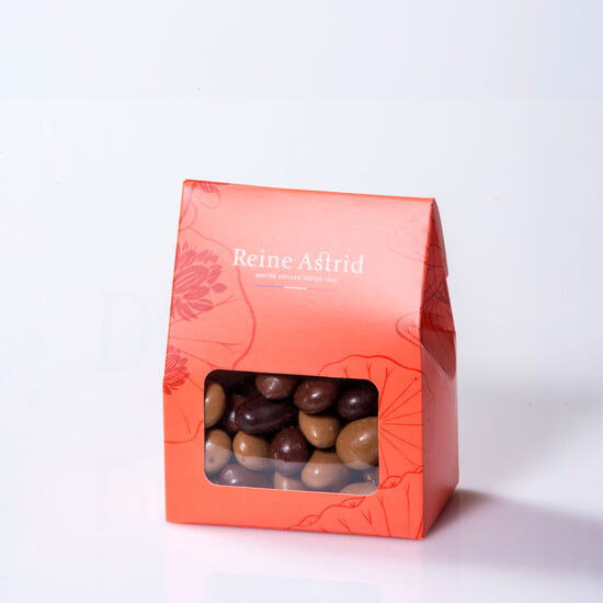 A La Reine Astrid Amandes Chocolat Noir, Lait & Blond 200g A La Reine Astrid Amandes Chocolat Noir, Lait & Blond 200g