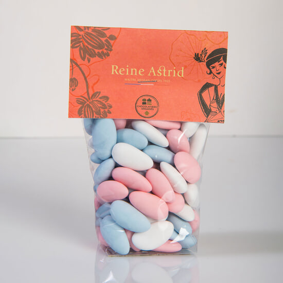 A La Reine Astrid Dragées Amande, Chocolat Lait 200g A La Reine Astrid Dragées Amande, Chocolat Lait 200g