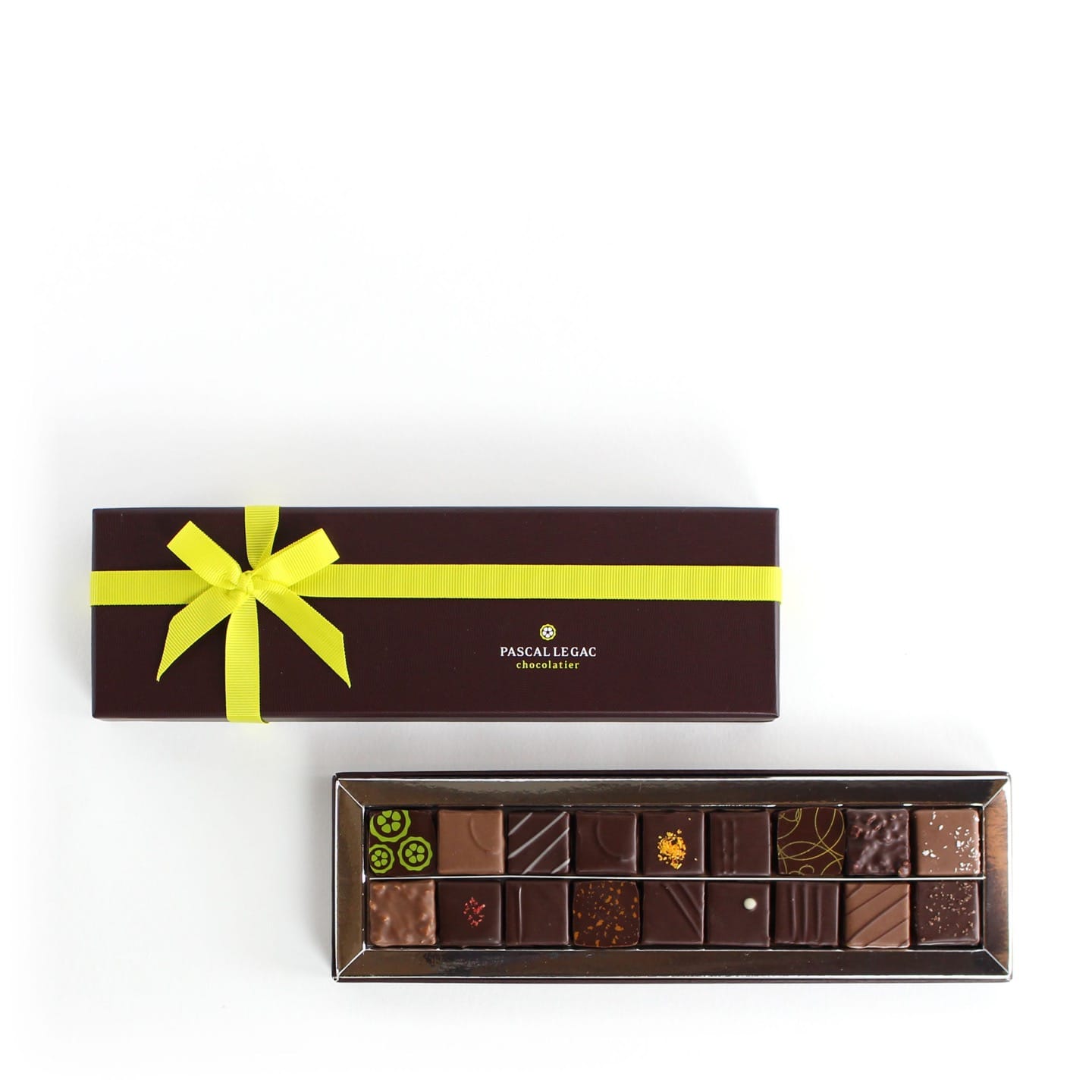 Assortiment Chocolats Pralinés Noir et Lait 145g - 18 pièces